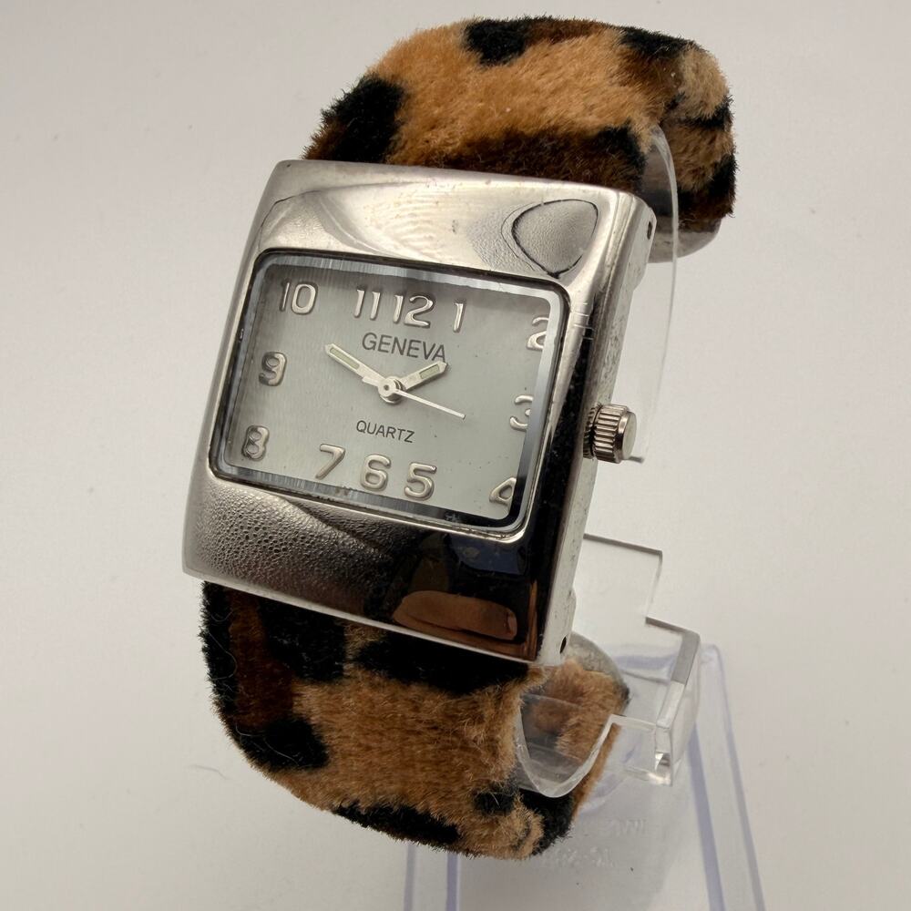Vintage Geneva Women's Leopard Print Quartz Cuff Watch Working New Battery